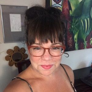 Meet your Posher, Lea